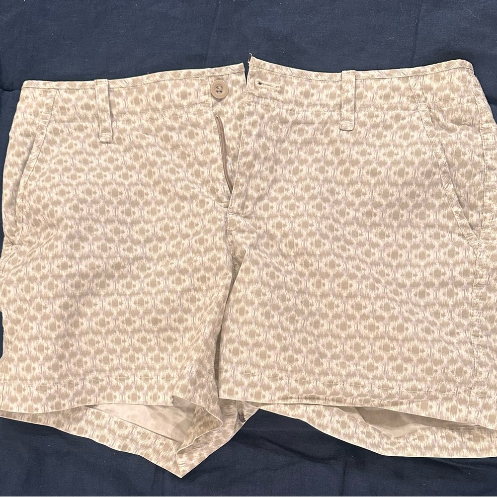 Eddie Bauer High Waist Patterned Shorts - Cream
